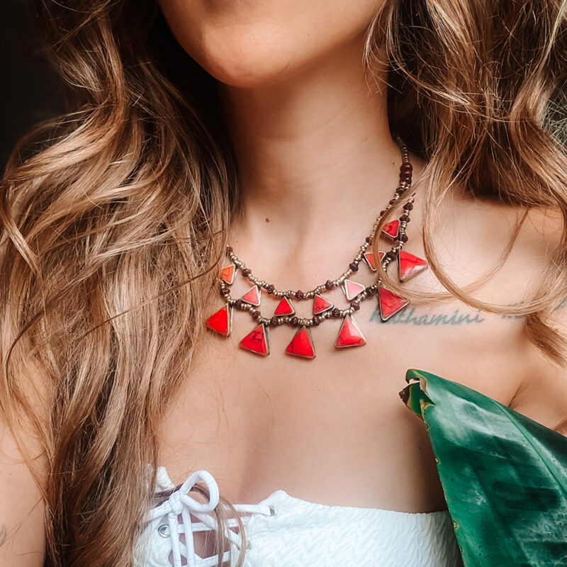 Collier triangles rouges